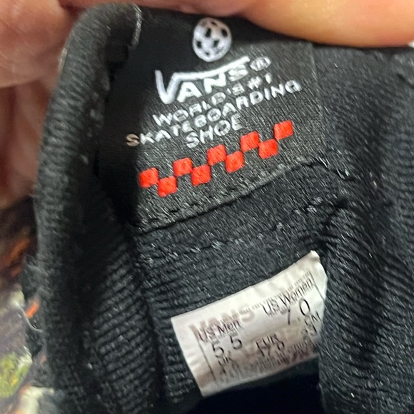 Vans Floral High-Top Sneakers - Picture 12 of 14